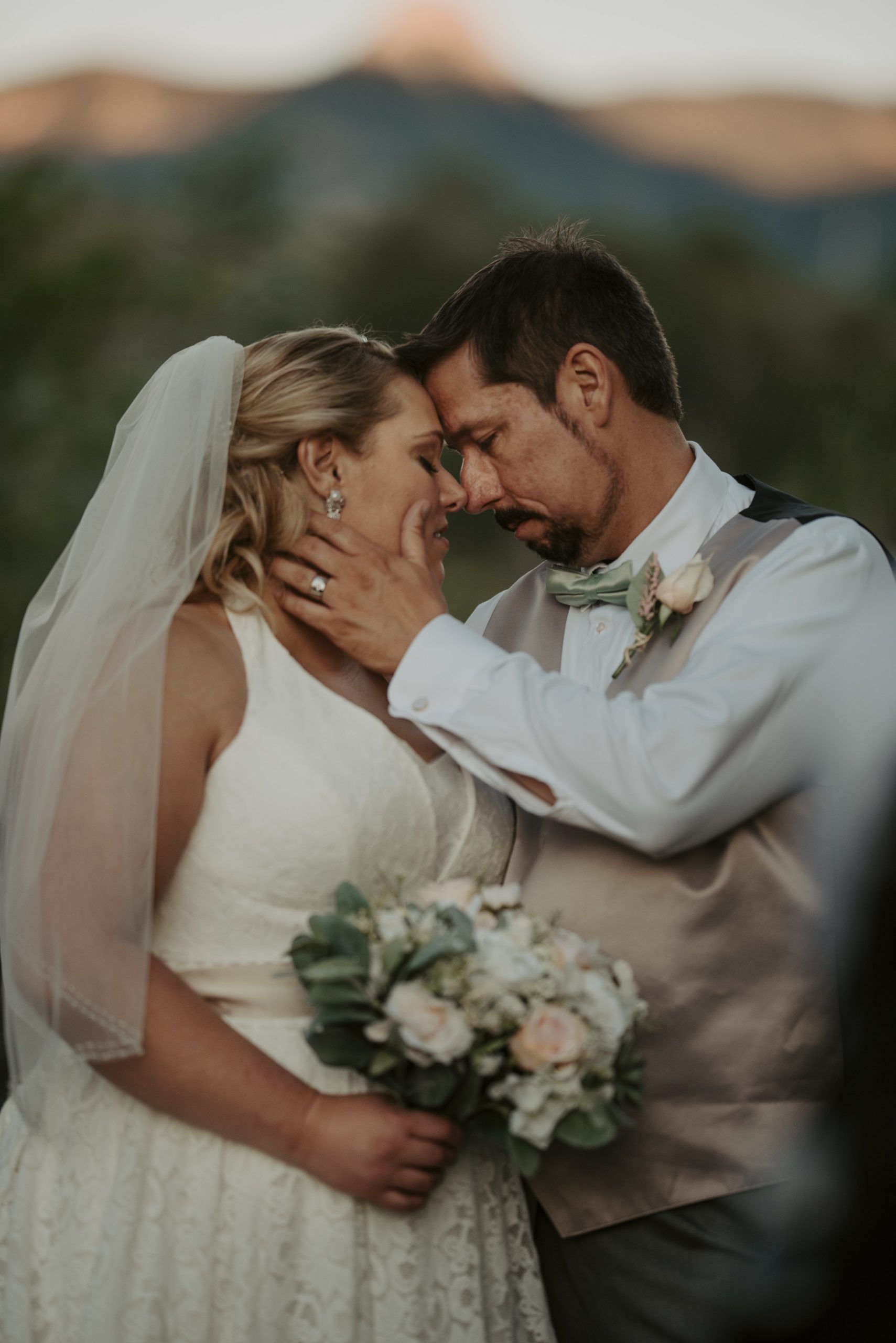Small Wedding in Grand Junction Colorado | Sarah + Ross | 